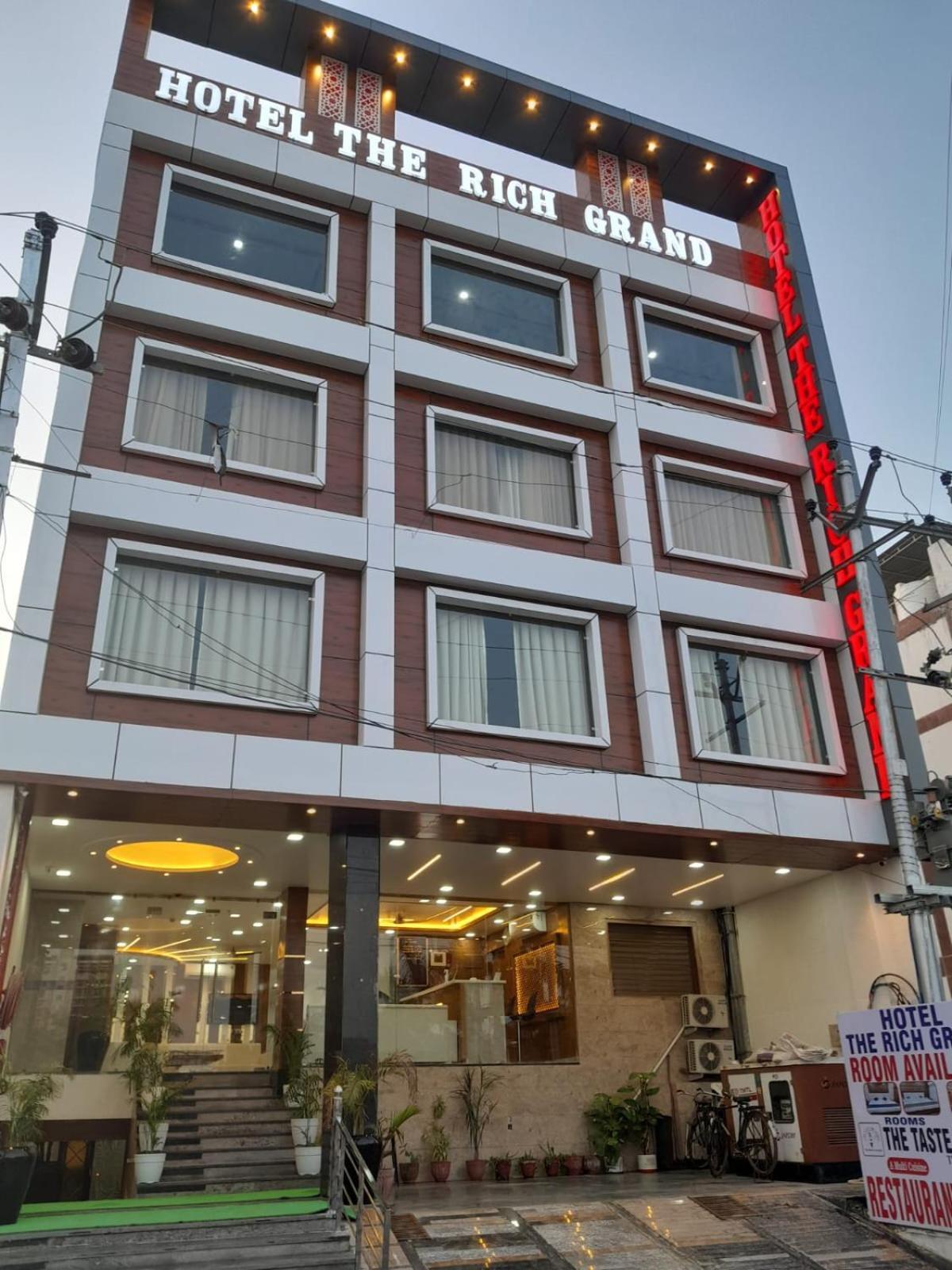 Hotel Taste Of India Agra  Kültér fotó