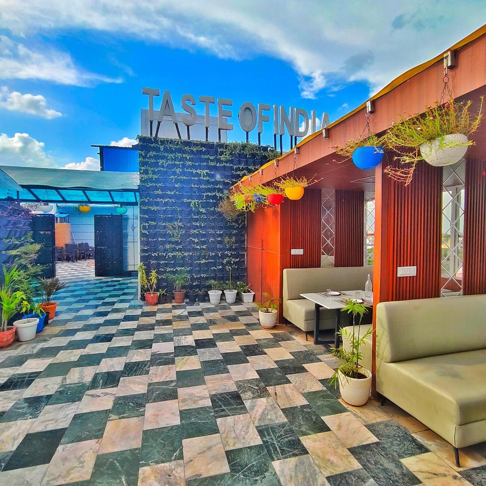 Hotel Taste Of India Agra  Kültér fotó